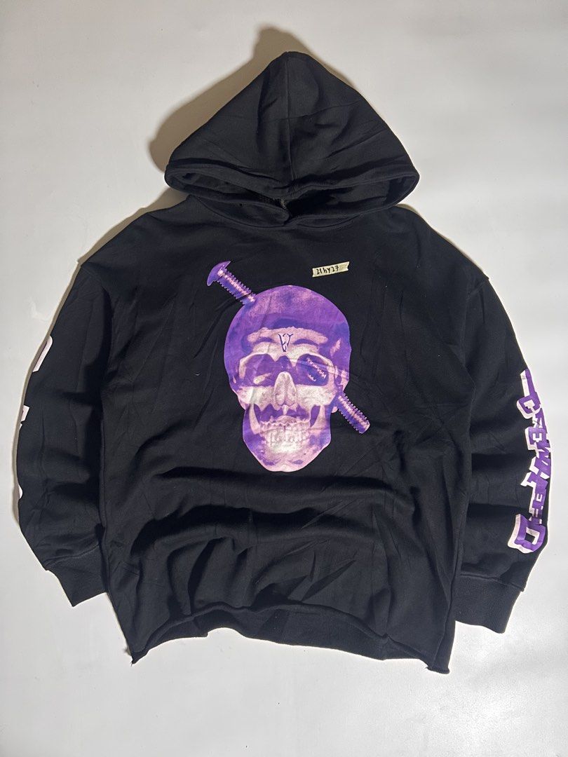vlone hoodie (Category: Coats, Jackets and Outerwear) located in San Jose del Monte. Submitted by flocob (Listing ID 1468850388, Image 1). Description: .
