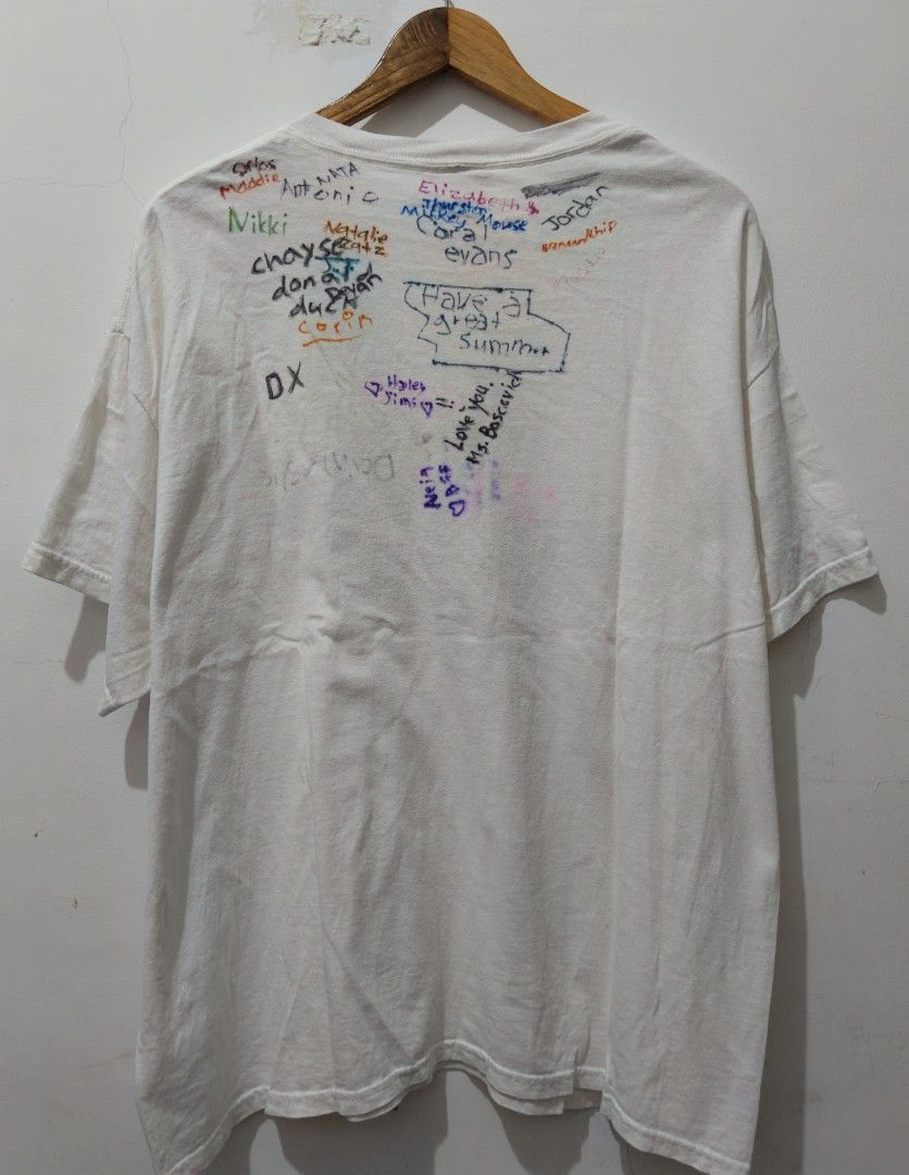 Vntg Disney World Magic Music Days (Category: Tshirts & Polo Shirts ) located in Taguig. Submitted by thriftedminds (Listing ID 1468796777, Image 2). Description: Item: Vintage Disney World Magic Music Days🔥 ‎Size: XLarge (Walt Disney World) ‎Width: 23 ‎Length: 28 ‎Condition: Excellent ‎Issue: Signature on back DM to purchase 📩.