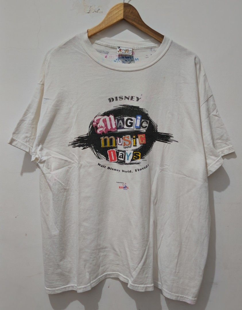 Vntg Disney World Magic Music Days (Category: Tshirts & Polo Shirts ) located in Taguig. Submitted by thriftedminds (Listing ID 1468796777, Image 1). Description: Item: Vintage Disney World Magic Music Days🔥 ‎Size: XLarge (Walt Disney World) ‎Width: 23 ‎Length: 28 ‎Condition: Excellent ‎Issue: Signature on back DM to purchase 📩.