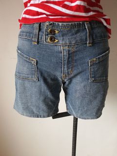 (Category: ) located in . Submitted by shoptoown (Listing ID 1468749235, Image 1). Description: .