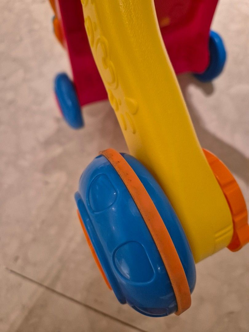 VTech Sit-to-Stand Stroll and Discover Activity Walker (Category: Infant Playtime) located in Pasig City. Submitted by hsyap (Listing ID 1468825909, Image 2). Description: VTech push walker - preloved condition - all buttons functioning but missing door and phone - needs 2x AA battery - RFS: outgrown, not needed anymore - price: 1,000php +sf - ships from Pasig.