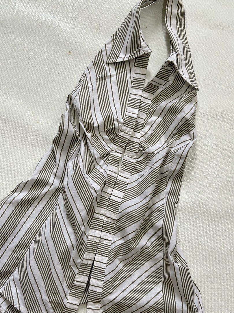vtg backless top (Category: Sleeveless) located in Bacolod City. Submitted by helpmedeclutter____tf (Listing ID 1468762439, Image 2). Description: no flaws small to medium sf 95 via jnt mop: bpi.
