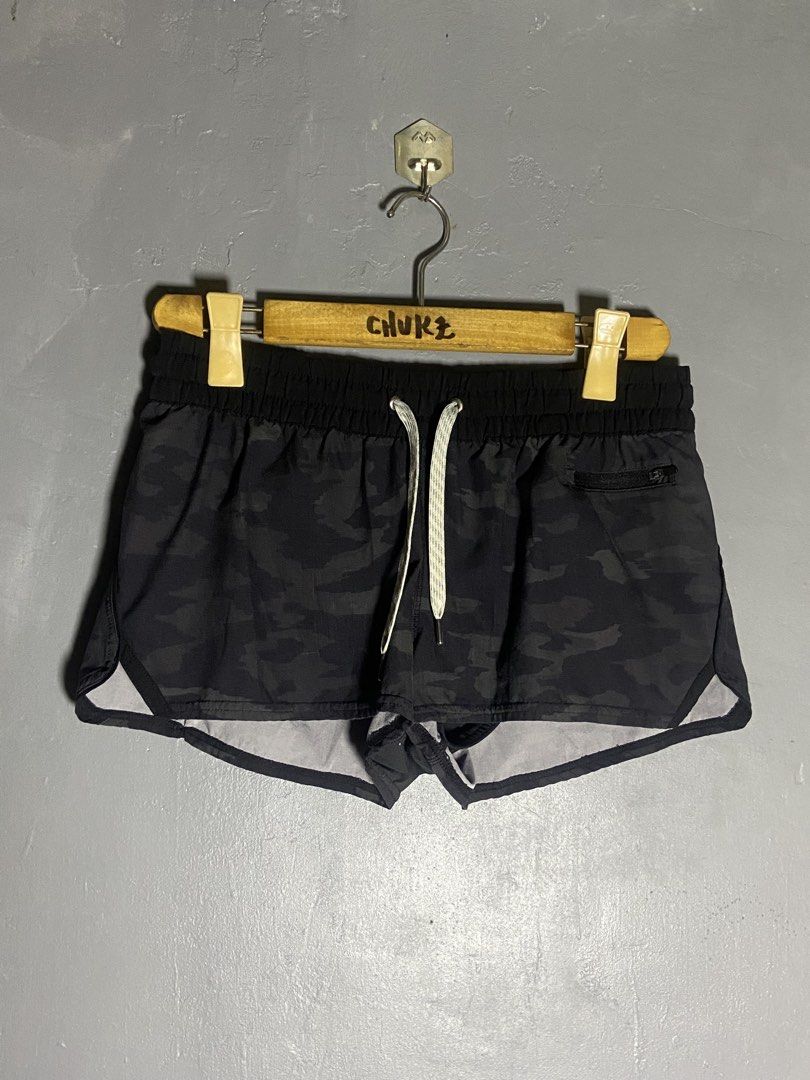 Vuori Clementine Running Short (Category: Activewear) located in Cabuyao City. Submitted by saucycloset (Listing ID 1468763617, Image 3). Description: Vouri Clementine Running Short Size : Medium Dimes : 30-34W 10L Condition : Excellent Issue : none Price: 380 📍READY TO WEAR 📍Cabuyao Laguna .