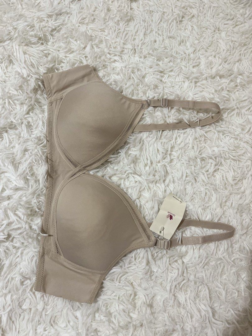 Wacoal LB3213 Nude Bra Size A90 (Category: Undergarments & Loungewear) located in Caloocan City. Submitted by clscloset.621 (Listing ID 1468783883, Image 1). Description: - Brand: Wacoal - Model: LB3213 - Condition: Brand new with original hang tag attached - Color: Nude - Size: A90 (Under bust: 90cm, Top bust: 100cm) - Design: Smooth fabric with stylish mesh trim along the cups - Closure: Back hook and eye - Straps: Adjustable for a personalized
