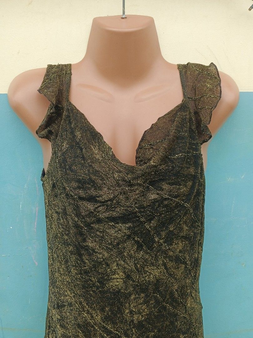 Wanko Dress (Category: Dresses) located in Manila. Submitted by fastthrift2003 (Listing ID 1468886530, Image 2). Description: Inch Wanko green crinkle sleeveless dress Size S Fitting ( Stretchable ) Lurex Fabric Material In Good condition No issue 500 FREESHIP Pm me if interested.