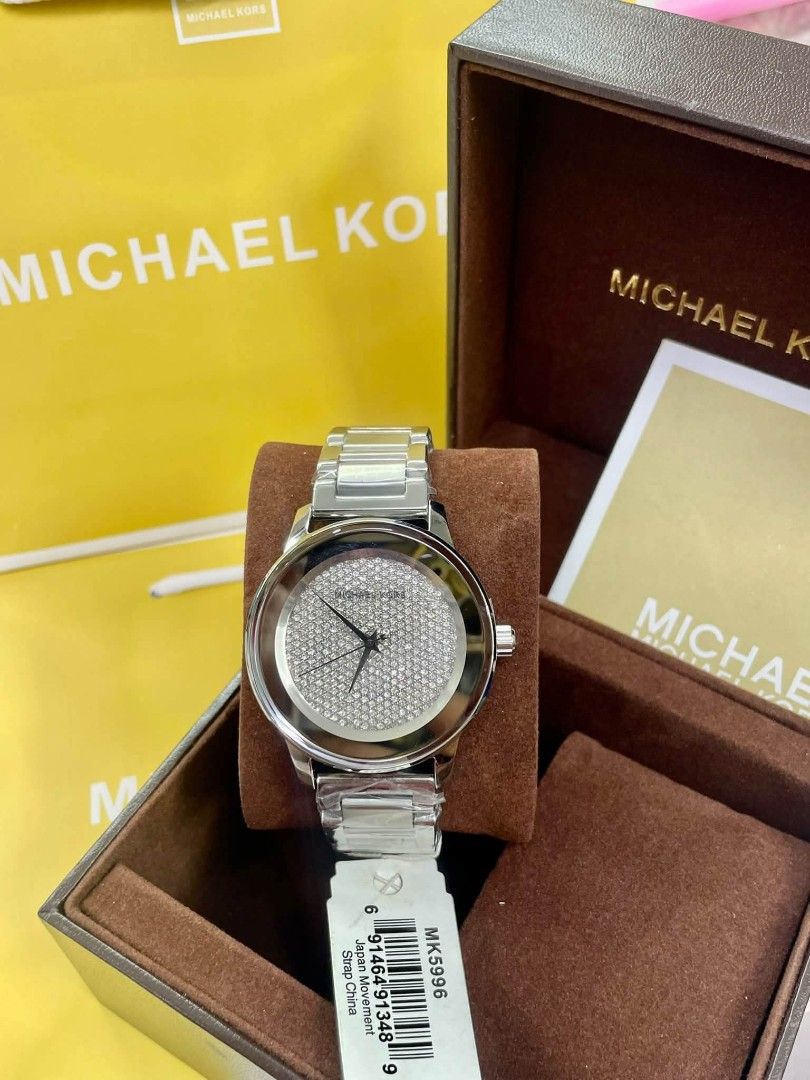 Watch MK (Category: Women's Watches) located in Manila. Submitted by victoryowl (Listing ID 1468786273, Image 1). Description: bnew brownbox.