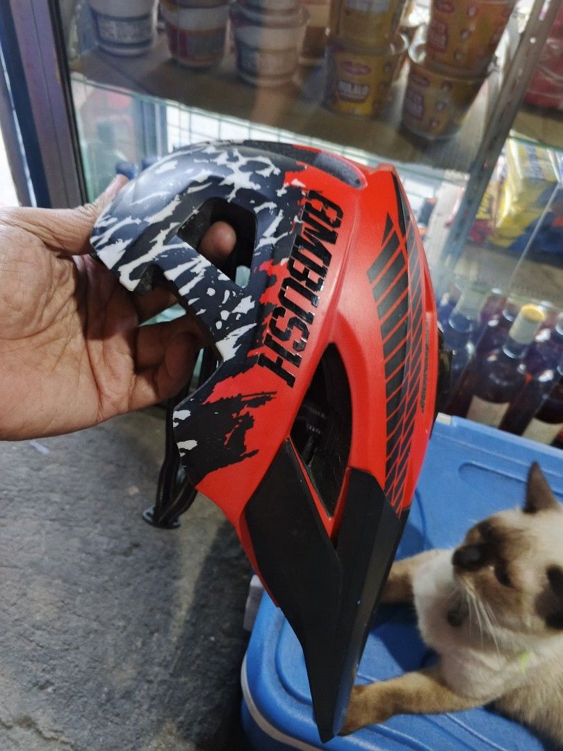 Weapon Ambush Large mtb helmet (Category: Bicycles) located in Quezon City. Submitted by haliparot61 (Listing ID 1468749606, Image 2). Description: Large issue: missing 1screw sa tuktuk ng mount pickup at Diana store tabi ng litex apartelle entrance commonwealth.