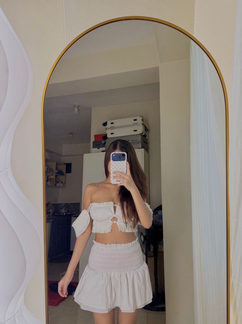 White Coords (Category: Dresses) located in Mandaluyong City. Submitted by prelovedbyrinoa_ (Listing ID 1468852457, Image 1). Description: Preloved — wear once ♡ Size: XS–S ♡ Location: Mandaluyong City ♡ Lalamove / Grab Express available.