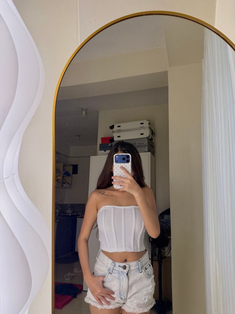 White Corset Top (Category: Others Tops) located in Mandaluyong City. Submitted by prelovedbyrinoa_ (Listing ID 1468855935, Image 3). Description: Preloved — wear once ♡ Size: XS ♡ Location: Mandaluyong City ♡ Lalamove / Grab Express available.
