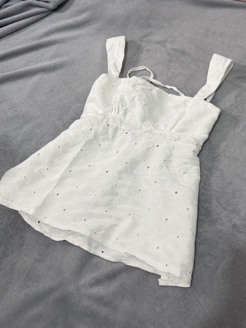 White Eyelet Backless Babydoll Top (Category: Sleeveless) located in Capas. Submitted by blesseee_d (Listing ID 1468748849, Image 1). Description: DM me! 💕.