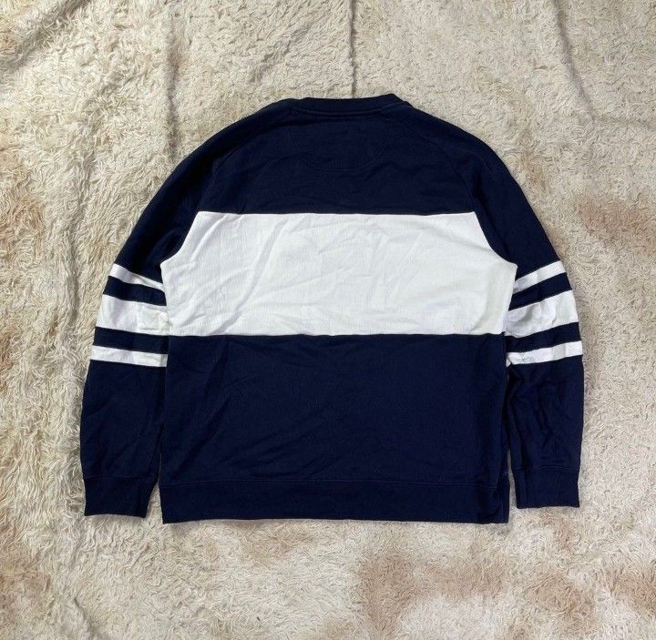 White Mountaineering College Logo Sweatshirt (Category: Activewear) located in Dasmarinas. Submitted by classic.threads (Listing ID 1468783766, Image 3). Description: White Mountaineering College Logo Sweatshirt Details: - Verygood Condition - 9/10 Overall Usage -Cotton ΑΞ Size: 2 On Tags *Flat Measurements: -Width: 24 inches - Length: 29 inches 2499php Free Shipping. .