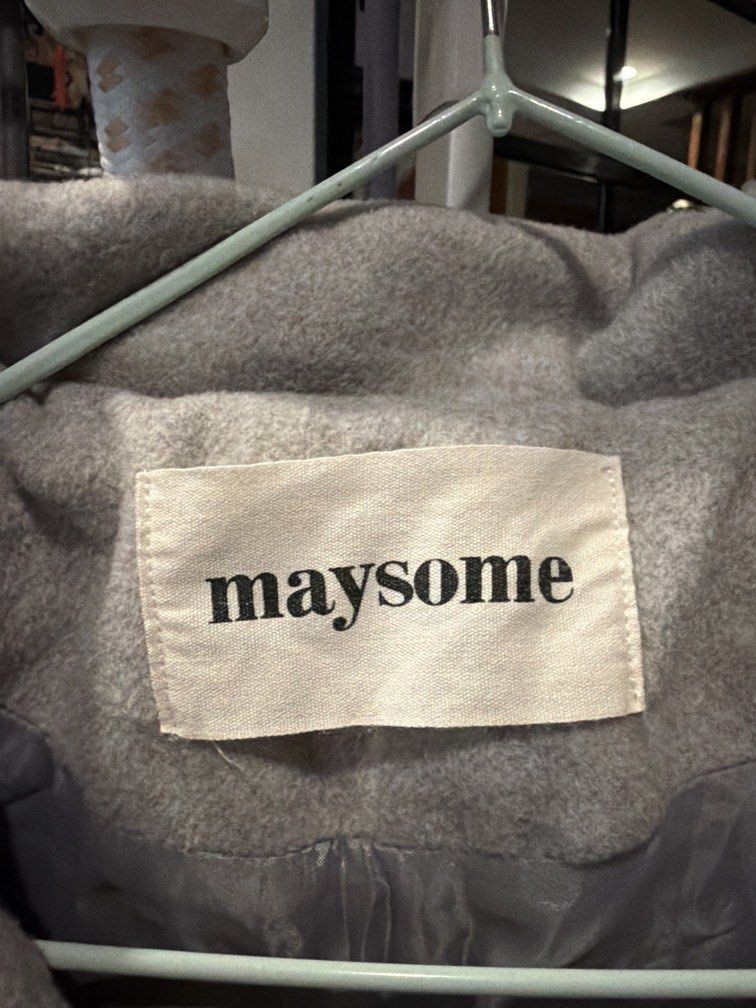 Winter Coat Plus size (Category: Coats, Jackets and Outerwear) located in Pasig City. Submitted by shellbyf (Listing ID 1468787915, Image 1). Description: Plus size winter coat from Korea 2xl to 3x Shoulder 22 Length 45 Width 23 .