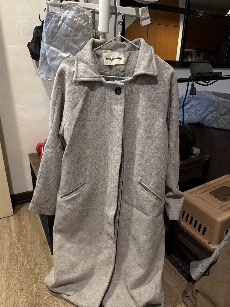 Winter Coat Plus size (Category: Coats, Jackets and Outerwear) located in Pasig City. Submitted by shellbyf (Listing ID 1468787915, Image 2). Description: Plus size winter coat from Korea 2xl to 3x Shoulder 22 Length 45 Width 23 .