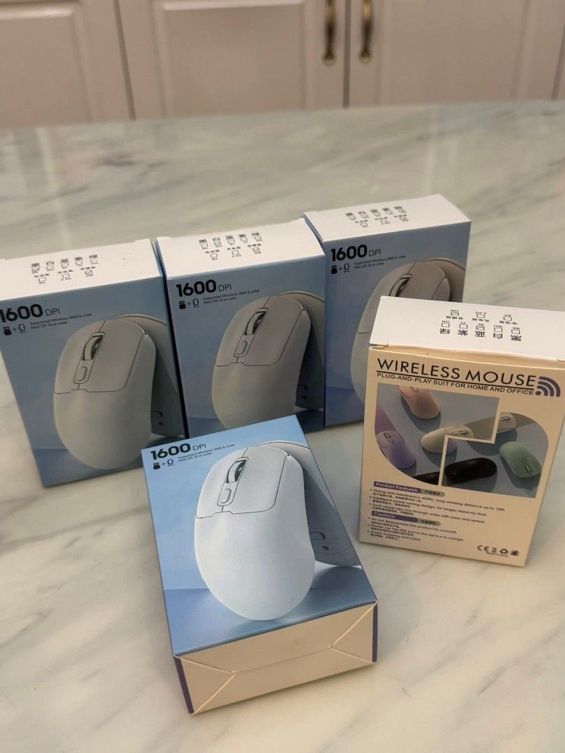 Wireless mouse (Category: Mouse & Mousepads) located in Manila. Submitted by erick80762 (Listing ID 1468783210, Image 1). Description: .