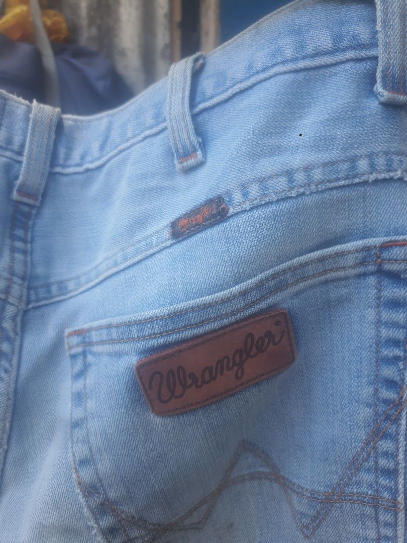 Wrangler Jeans (Category: Jeans) located in Butuan. Submitted by alovier1992 (Listing ID 1468745413, Image 3). Description: .