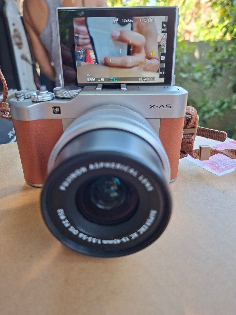 X-A5 fujifilm mirrorless camera (Category: Other Gadgets) located in Puerto Princesa. Submitted by rye.1986 (Listing ID 1468856633, Image 3). Description: FUJIFILM X-A5 MIRRORLESS CAMERA SLIGHTLY USED VERY GOOD CONDITION 9.5/10 COLOR/COVER 9.0/10 DM ME FOR MORE.