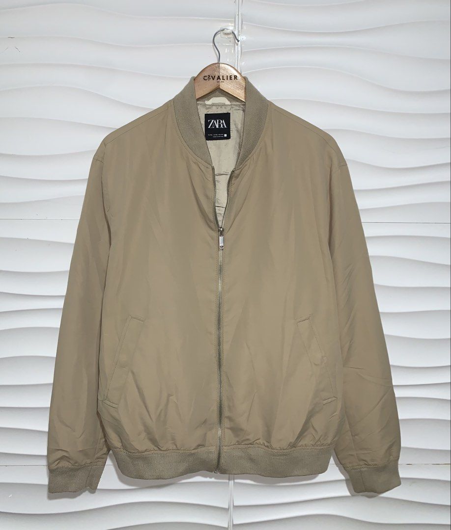 (XL) ZARA Men's Bomber Jacket (Category: Coats, Jackets and Outerwear) located in Bulacan. Submitted by cavalieeeer (Listing ID 1468783505, Image 3). Description: 𝗣𝗟𝗘𝗔𝗦𝗘 𝗥𝗘𝗔𝗗 𝗧𝗛𝗘 𝗗𝗘𝗧𝗔𝗜𝗟𝗦 𝗜𝗡 𝗧𝗛𝗘 𝟮𝗡𝗗 𝗣𝗜𝗖𝗧𝗨𝗥𝗘! We base sizing on actual measurements, not tag size — please check the dimensions before buying! 📌 Prices are fixed. Unreasonable offers will not be entertained. 🌐 Facebook Page: Cavalier 📍 Location: SJDM,