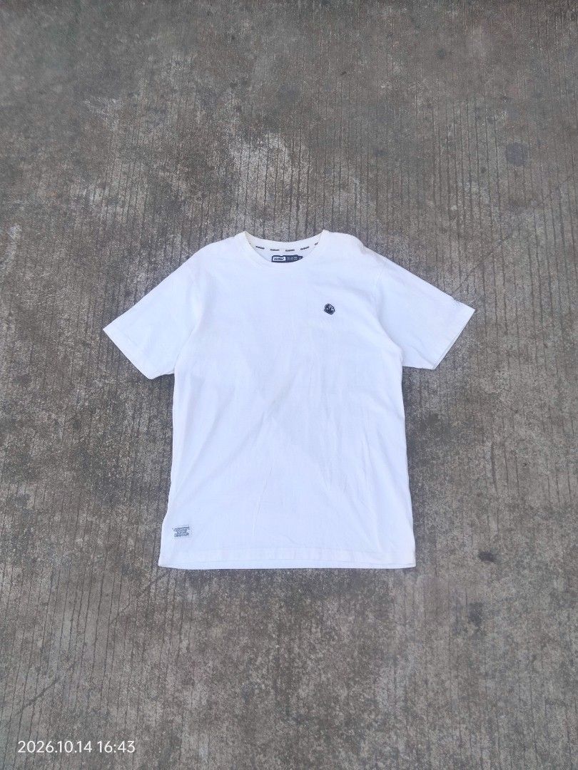 Xlarge Shirt Minimal Design (Category: Tshirts & Polo Shirts ) located in Caloocan City. Submitted by haruconcep52476 (Listing ID 1468905965, Image 1). Description: Need wash only.