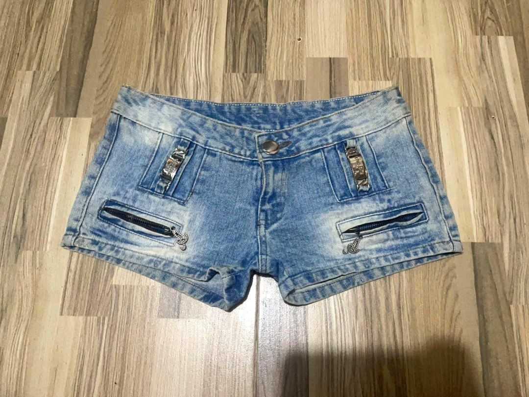 Y2K / McBling aesthetic Low-rise Micro Shorts (Category: Shorts) located in San Pedro. Submitted by r.vynarchive (Listing ID 1468506037, Image 1). Description: size 30-31 Length 9 Good condition|Washed ready to wear —DM to claim and for deets.
