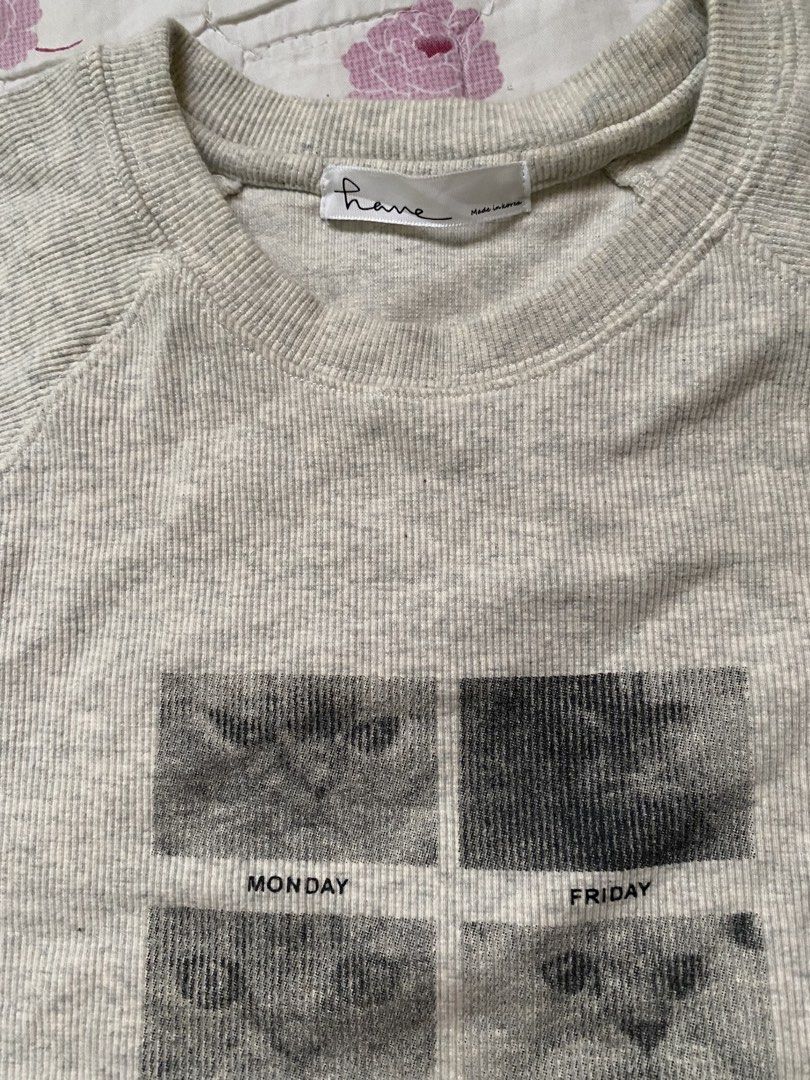 Y2K Cat Shirt (Category: Shirts) located in Malabon City. Submitted by berrydecluterry (Listing ID 1468769993, Image 3). Description: small-med good as new!! malambot tela rfs: decluttering.