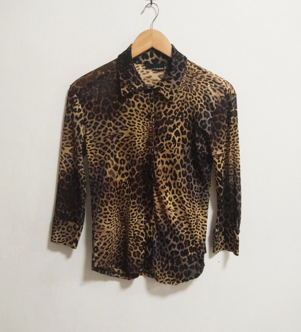 Y2k dkny jeans leopard print (Category: Blouses) located in Pateros City. Submitted by blashjunks.y2k (Listing ID 1468859158, Image 2). Description: Y2K DKNY JEANS LEOPARD PRINT SIZE SMALL ON TAG 1200PHP MSG US.
