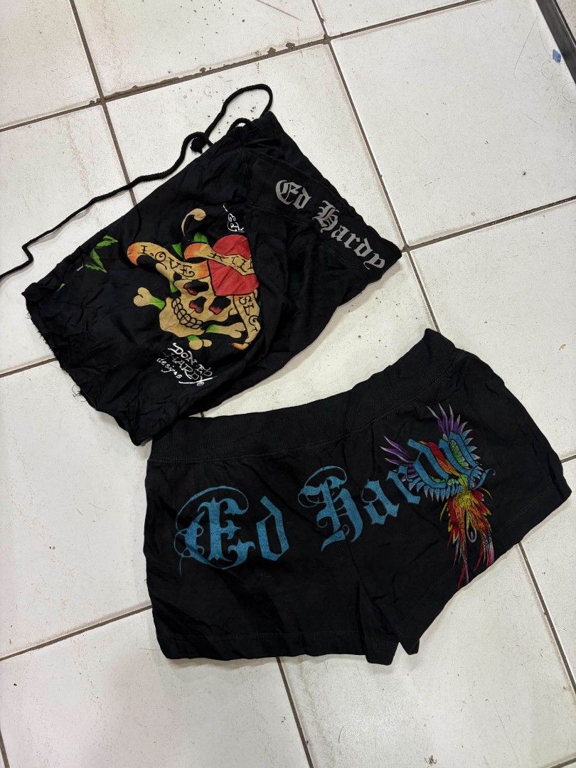 Y2K ED HARDY SHORTS (Category: Shorts) located in Cebu City. Submitted by imbapicker (Listing ID 1468876858, Image 1). Description: Y2K ED HARDY SHORTS ASPACK 1850 +SHIPP BOTH SIZE SMALL EXCELLENT CONDITION DM IF INTERESTED 📩 LOCATION LAPU-LAPU CITY.