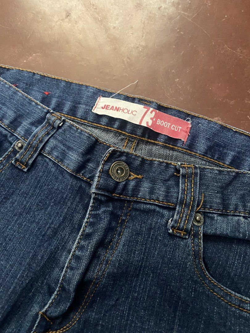 Y2k JeanHolic Mid~Rise Bootcut (Category: Jeans) located in Malita. Submitted by ronnyboi (Listing ID 1468717787, Image 2). Description: W:31 L:36 T:10 H:8 Mine:400.