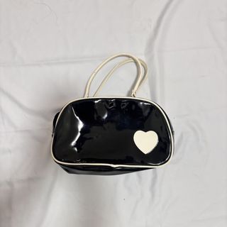(Category: ) located in . Submitted by wear.arca (Listing ID 1468825993, Image 1). Description: .