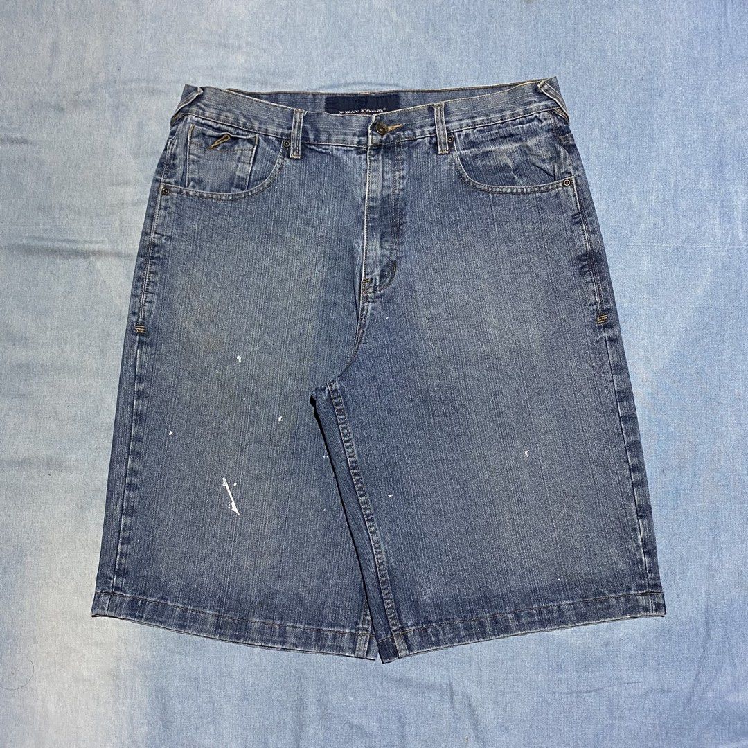 Y2K PHAT FARM JORTS | EMBROIDERED (Category: Shorts) located in General Santos City (Dadiangas). Submitted by project.fromera (Listing ID 1468865442, Image 2). Description: Phat farm W: 36-37 L: 26.5 T: 15.5 H: 13.5 .