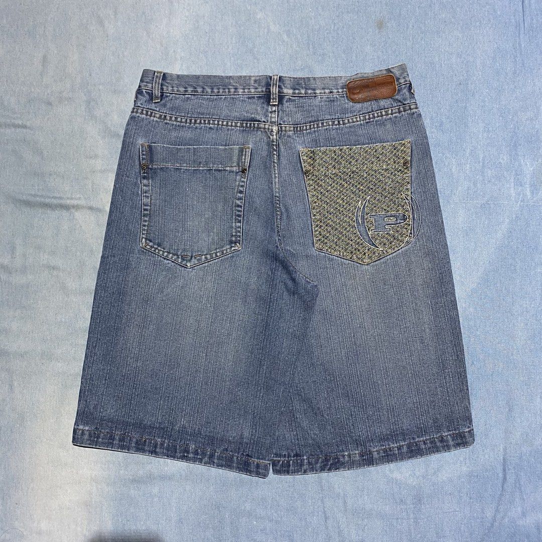 Y2K PHAT FARM JORTS | EMBROIDERED (Category: Shorts) located in General Santos City (Dadiangas). Submitted by project.fromera (Listing ID 1468865442, Image 1). Description: Phat farm W: 36-37 L: 26.5 T: 15.5 H: 13.5 .