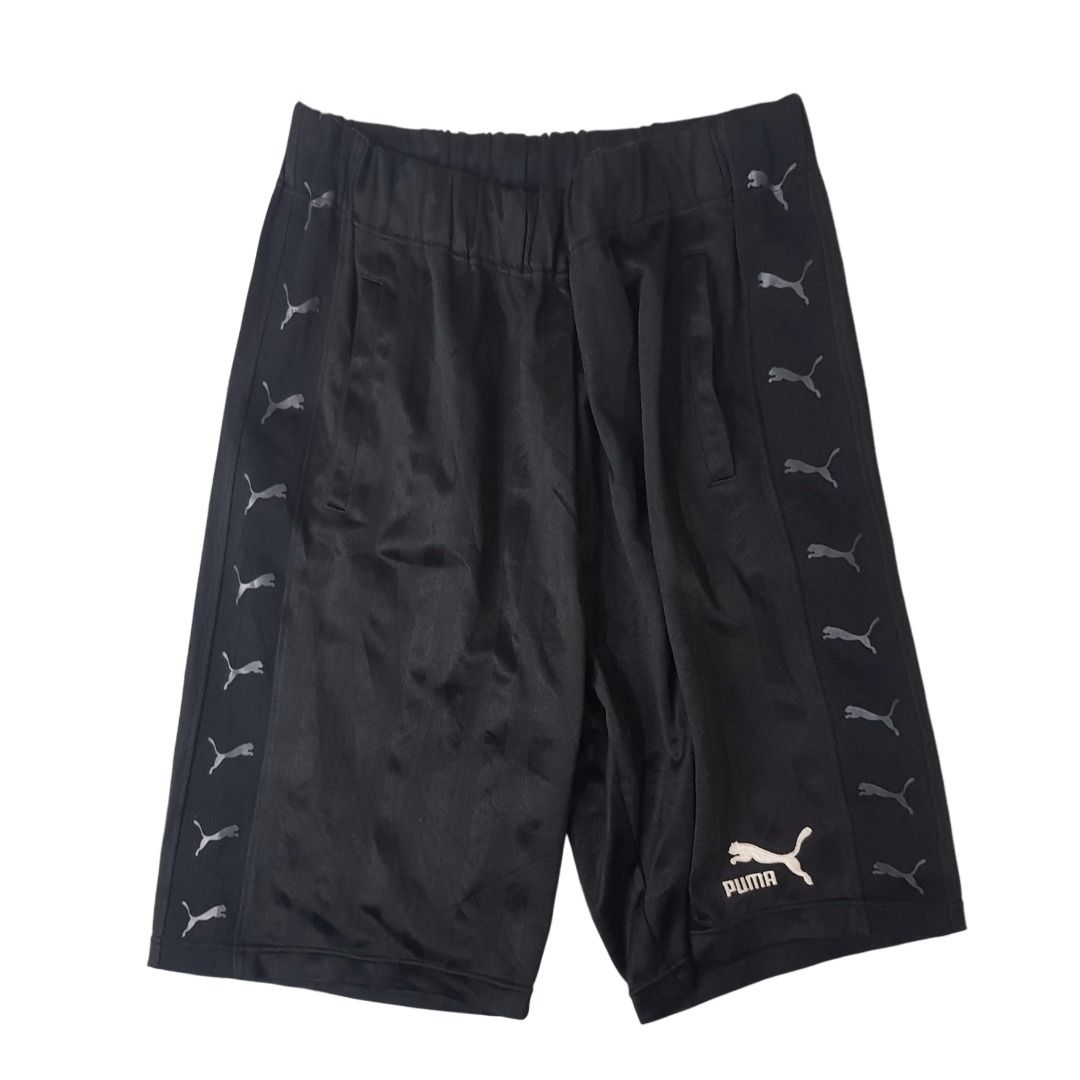 y2k Puma side tape oversized shorts (Category: Shorts) located in Cebu City. Submitted by dwightmendozasr (Listing ID 1468738366, Image 1). Description: y2k Puma side tape oversized shorts Best fit XL W- 29.0 L - 22.0 ~signs of usage which are normal for preloved items Php 200.00 + shipping fee CODE: OO9.