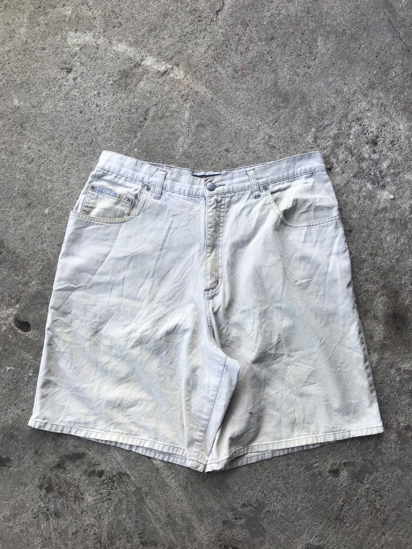 Y2k quiksilver jorts (Category: Shorts) located in Ligao. Submitted by klaifinds (Listing ID 1468714274, Image 1). Description: Forsale Y2k QuikSilver Authentic/legit Dimes 34/21 Issue: yellow stain 650 plus sf📥.