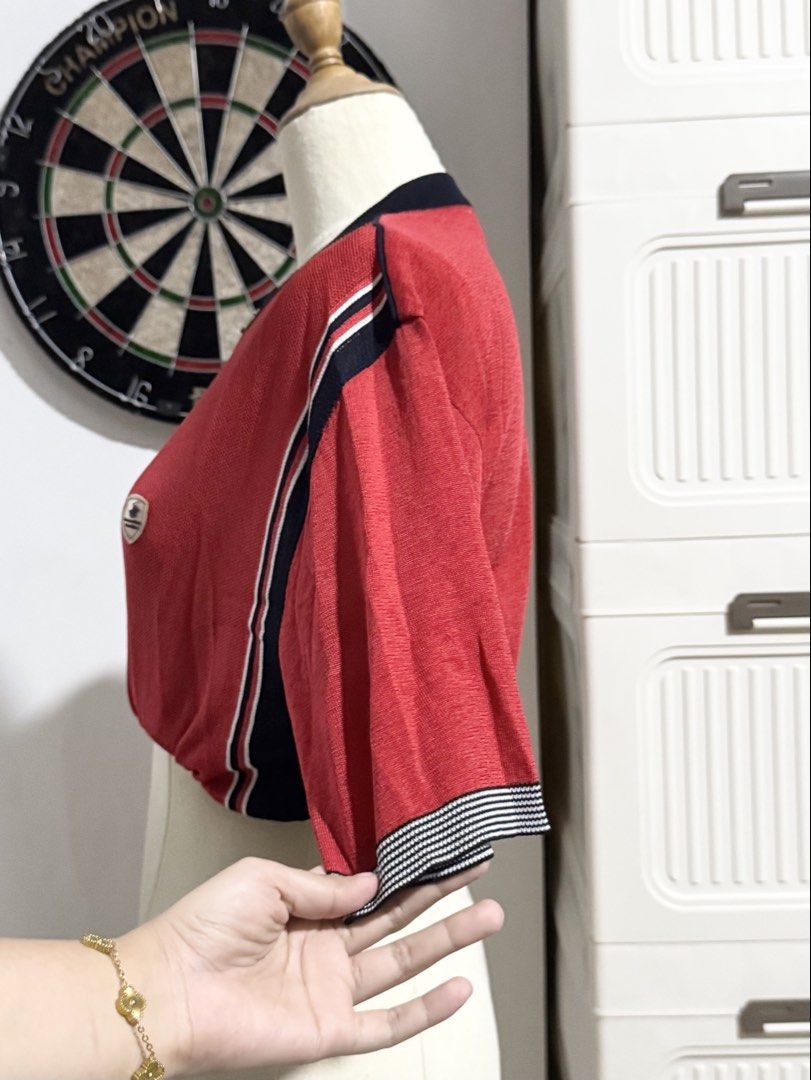 Y2k Style Red Croptop (Category: Others Tops) located in Manila. Submitted by thechobecloset (Listing ID 1468824623, Image 3). Description: FIX PRICE Size: S-M Thrifted.