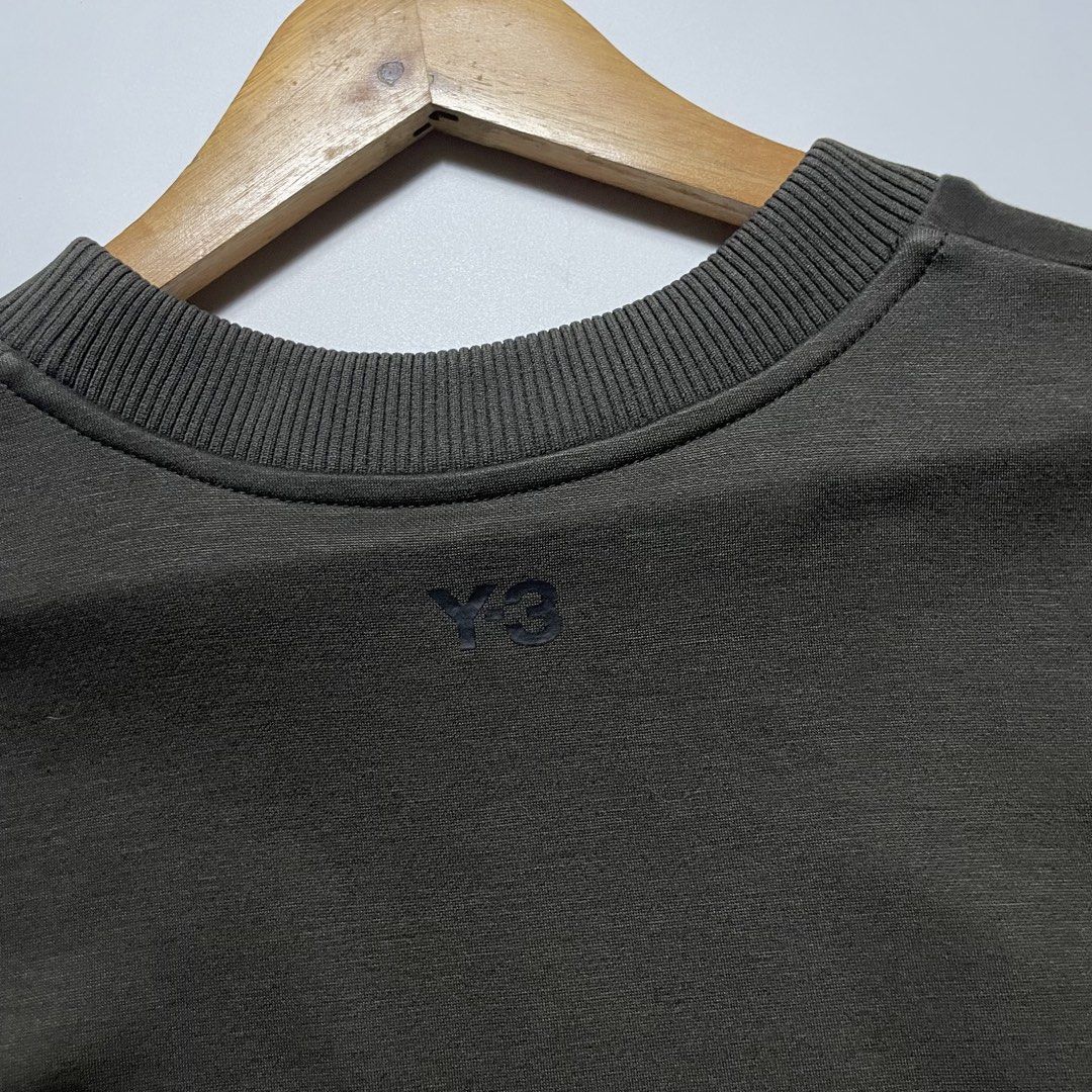 Y-3 Yohji Yamamoto Deconstructed Sweatshirt (Category: Coats, Jackets and Outerwear) located in Manila. Submitted by reviveclosetph (Listing ID 1468883191, Image 3). Description: Y-3 Yohji Yamamoto Deconstructed Sweatshirt Medium on tag Excellent Condition Need wash Minimal lints.