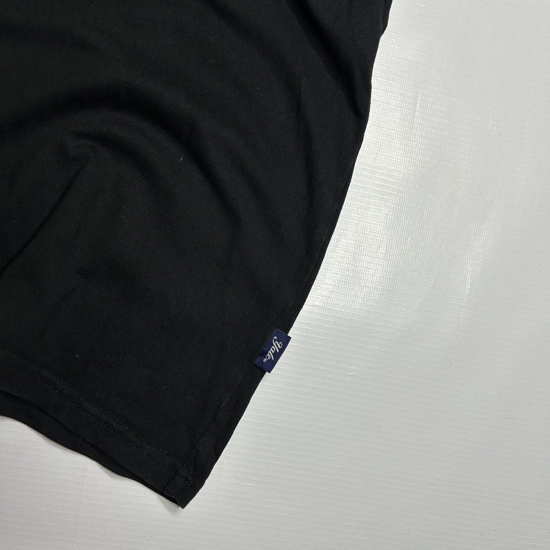 Yale Embroidered Logo Shirt (Category: Tshirts & Polo Shirts ) located in Antipolo. Submitted by wvyfrnds (Listing ID 1468742338, Image 3). Description: Yale Embroidered Logo Shirt Size: L Color: Black Dimensions (Inches): Length: 28 Width: 22.5 Color Rate: 9/10 Issues - NONE 295 PLUS SF.