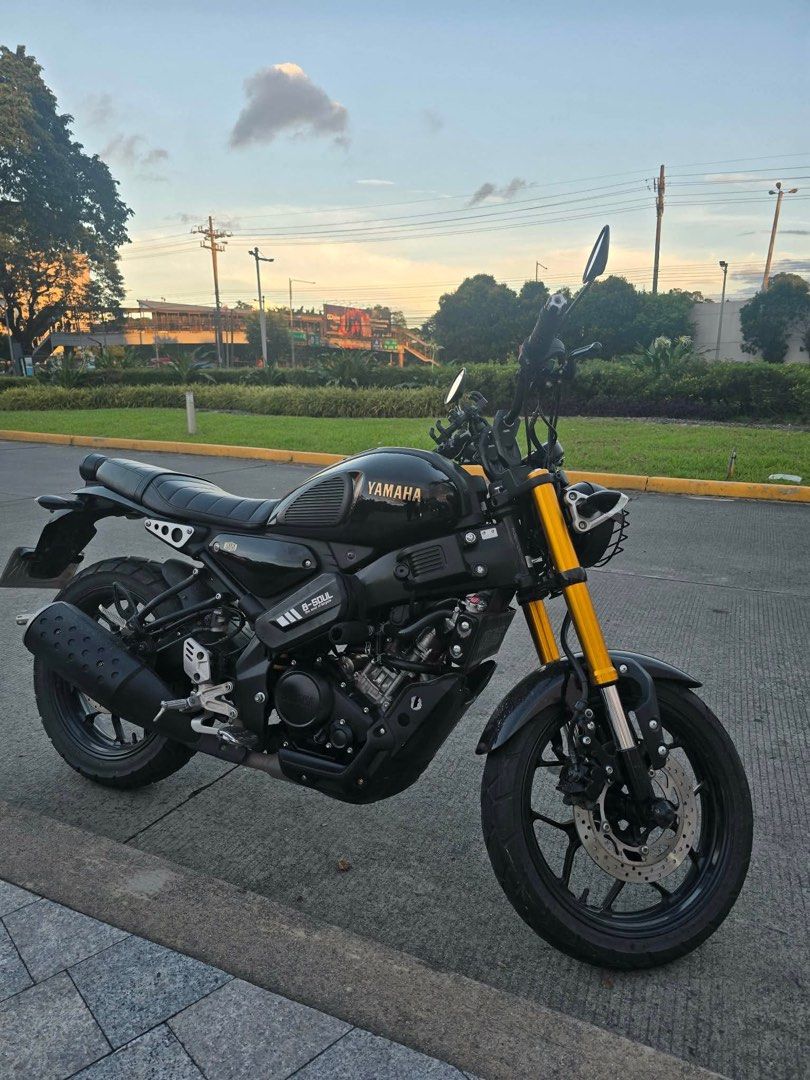 Yamaha XSR 155 Motorcycle Black Gold (Category: Motorbikes for Sale) located in Caloocan City. Submitted by wannaaaa (Listing ID 1468929963, Image 1). Description: FOR SALE: 2024 Yamaha XSR 155 (Matte Black) 📍 Location: Quezon City (QC) 💰 Price: ₱140,000 (Slightly negotiable upon viewing) Details: • Year/Model: 2024 • Odometer: 9,xxx KM only (Low Mileage) • Registration: Registered until 2028 • Plate: Original LTO Plate attached • Ownership: Fi