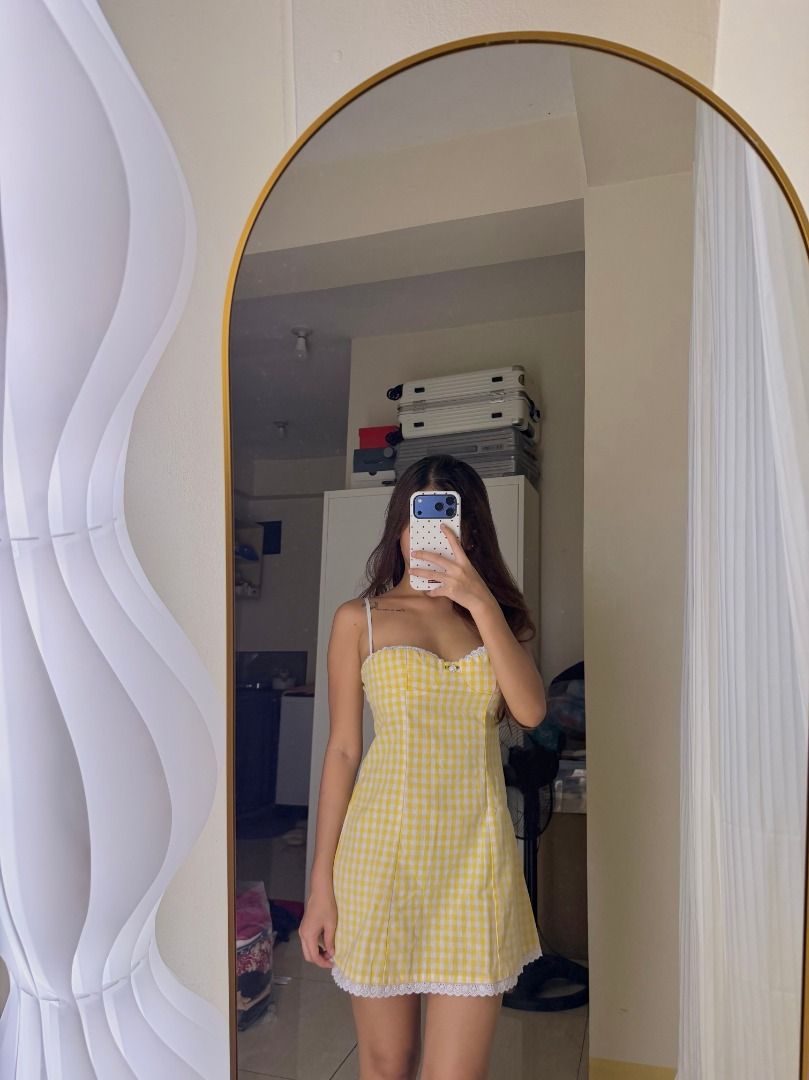 Yellow Mini Dress (Category: Dresses) located in Mandaluyong City. Submitted by prelovedbyrinoa_ (Listing ID 1468853732, Image 2). Description: Preloved — wear once ♡ Size: XS ♡ Location: Mandaluyong City ♡ Lalamove / Grab Express available.
