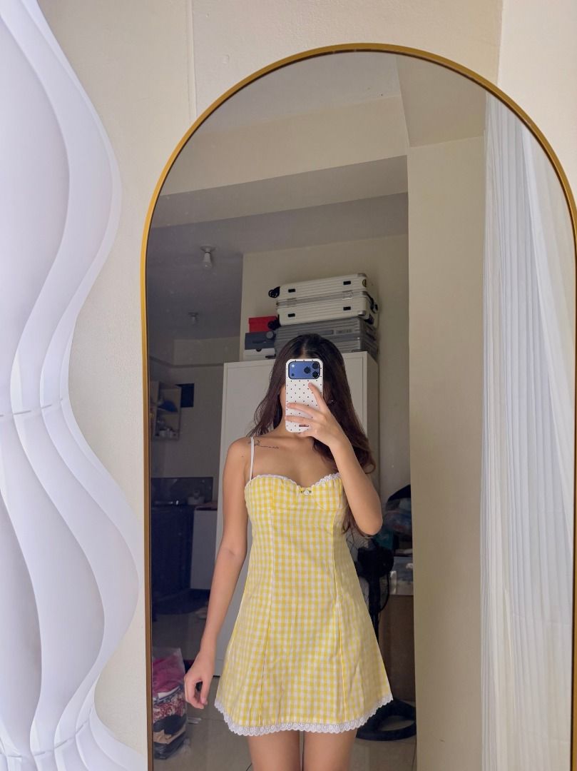 Yellow Mini Dress (Category: Dresses) located in Mandaluyong City. Submitted by prelovedbyrinoa_ (Listing ID 1468853732, Image 1). Description: Preloved — wear once ♡ Size: XS ♡ Location: Mandaluyong City ♡ Lalamove / Grab Express available.