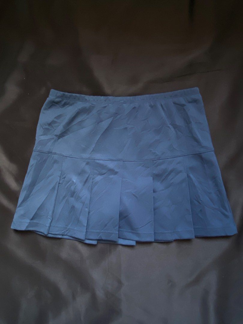 Yonex skorts (Category: Activewear) located in Manila. Submitted by 2mclo (Listing ID 1468862578, Image 2). Description: Y0n3x Skorts Waist: 28-32 (stretched) Length: 14 Issue: N/A ✅ Condition: Excellent ✅ Mine: 750 🛍️ .