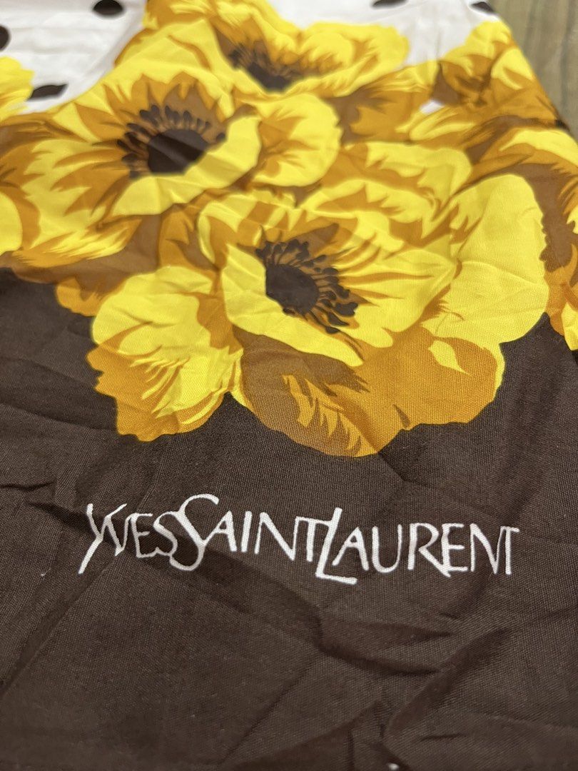YSL Apron (Category: Luxury Accessories) located in Bulacan. Submitted by letsfindukaywithme (Listing ID 1468792045, Image 3). Description: YSL Apron Like new No issue +sf payment first Ship via J&T.