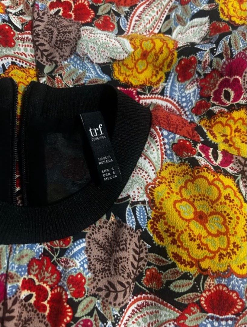 ZARA (Category: Dresses) located in Davao. Submitted by sart0ria85 (Listing ID 1468899274, Image 3). Description: Colorful floral prints of yelloe, orange and blue. 100%VISCOSE MADE IN ROMANIA 🇷🇴 SMALL. Size 4 EXCELLENT CONDITION (95/100).
