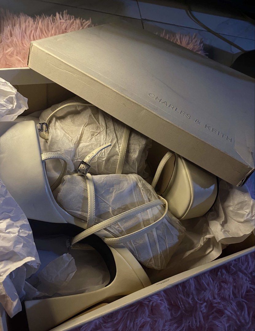Zara 5inch white heels (Category: Foot Care) located in Manila. Submitted by bravecrystal-bd85d8 (Listing ID 1468904989, Image 3). Description: may minor scratches lang size 37.
