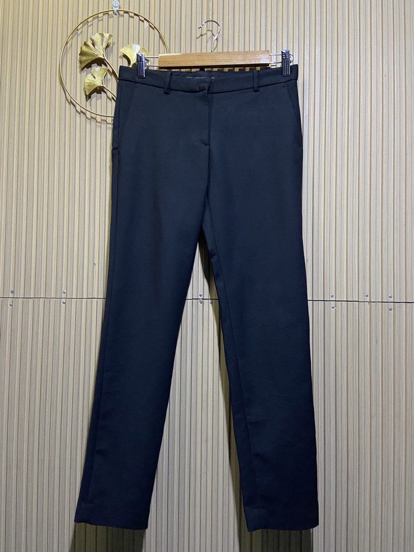 ZARA Basic Black Tailored Smart Office Pants for Women Size M (Category: Other Bottoms) located in Davao. Submitted by davao_ofwbalikbayanboxes (Listing ID 1468876359, Image 2). Description: 🌷ZARA Basic Black Tailored Smart Office Pants for Women Size M 📌Good as Brand New 📌Excellent Condition 📌Japan Balikbayan Box Size: M Waist: 28-29 Thigh Opening: 9 Hem: 5.5 In seam: 27 Length: 35 699 + 80 (SF) 📌2 side pockets 📌2 rear pockets 📌makapal 📌