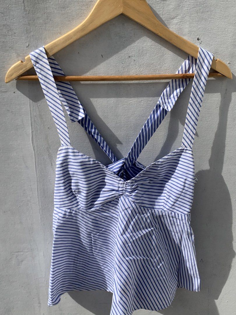 ZARA basic blue striped top (Category: Sleeveless) located in Muntinlupa City. Submitted by pink.poppies (Listing ID 1468768152, Image 2). Description: .