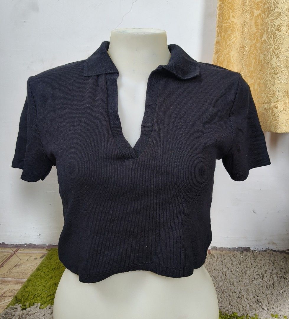 Zara cropped polo (Category: Shirts) located in Midsayap. Submitted by leighdeelovelylocks (Listing ID 1468715861, Image 2). Description: .