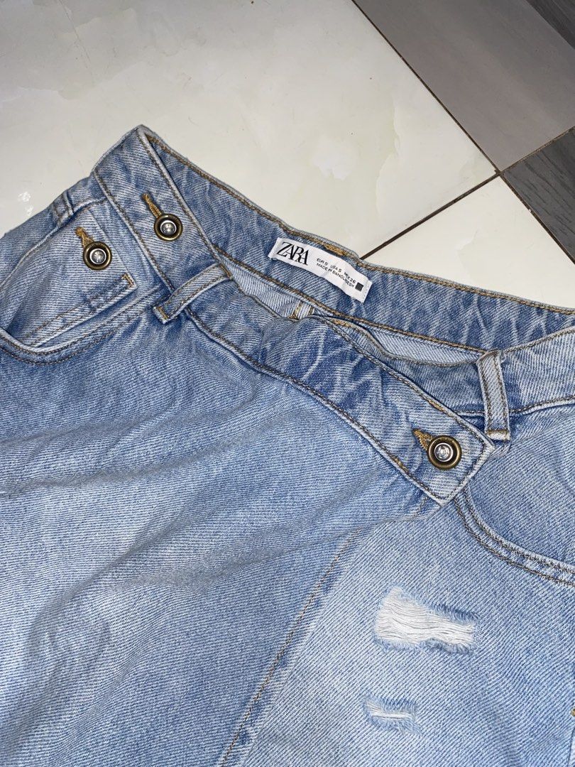 Zara Denim Skort (Category: Shorts) located in Toledo. Submitted by marianallidapse1994 (Listing ID 1468757227, Image 2). Description: as new size 26 27 zara skort denim hIghwaist.