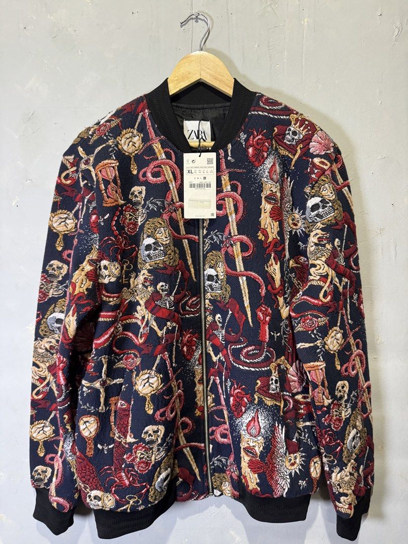 Zara Jacquard Embroidered bomber jacket Skull (Category: Coats, Jackets and Outerwear) located in Puerto Princesa. Submitted by chiefofstuffshopph (Listing ID 1468779394, Image 1). Description: Zara Jacquard Embroidered Bomber Jacket Skull (Rare) Size XL Chest 25” Length 29” Sleeve Length 36” Shoulder: 20” Bottom 18” 3,800 plus sf DM 📩 .