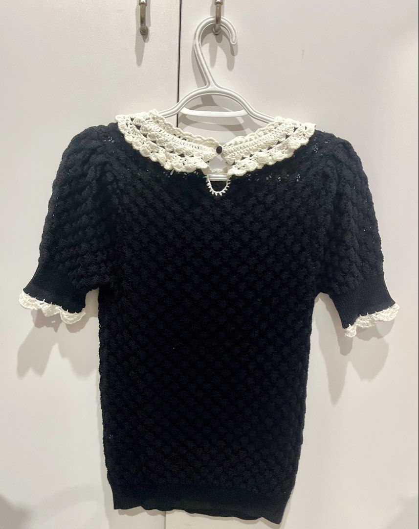 Zara Knitted Peter Pan collar top (Category: Blouses) located in Marikina City. Submitted by charmhazel_ (Listing ID 1468830346, Image 3). Description: -Black short-sleeved knit top featuring a textured openwork design, a contrasting white crochet/lace Peter Pan collar, and a small black bow detail at the neckline - can fit small fo med.