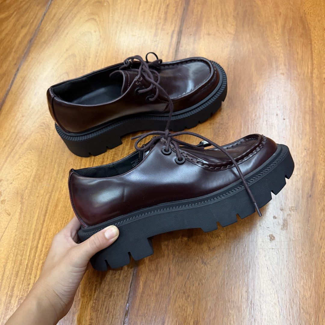 Zara Loafers (Category: Loafers) located in Muntinlupa City. Submitted by myrandomthingz (Listing ID 1468921289, Image 1). Description: .