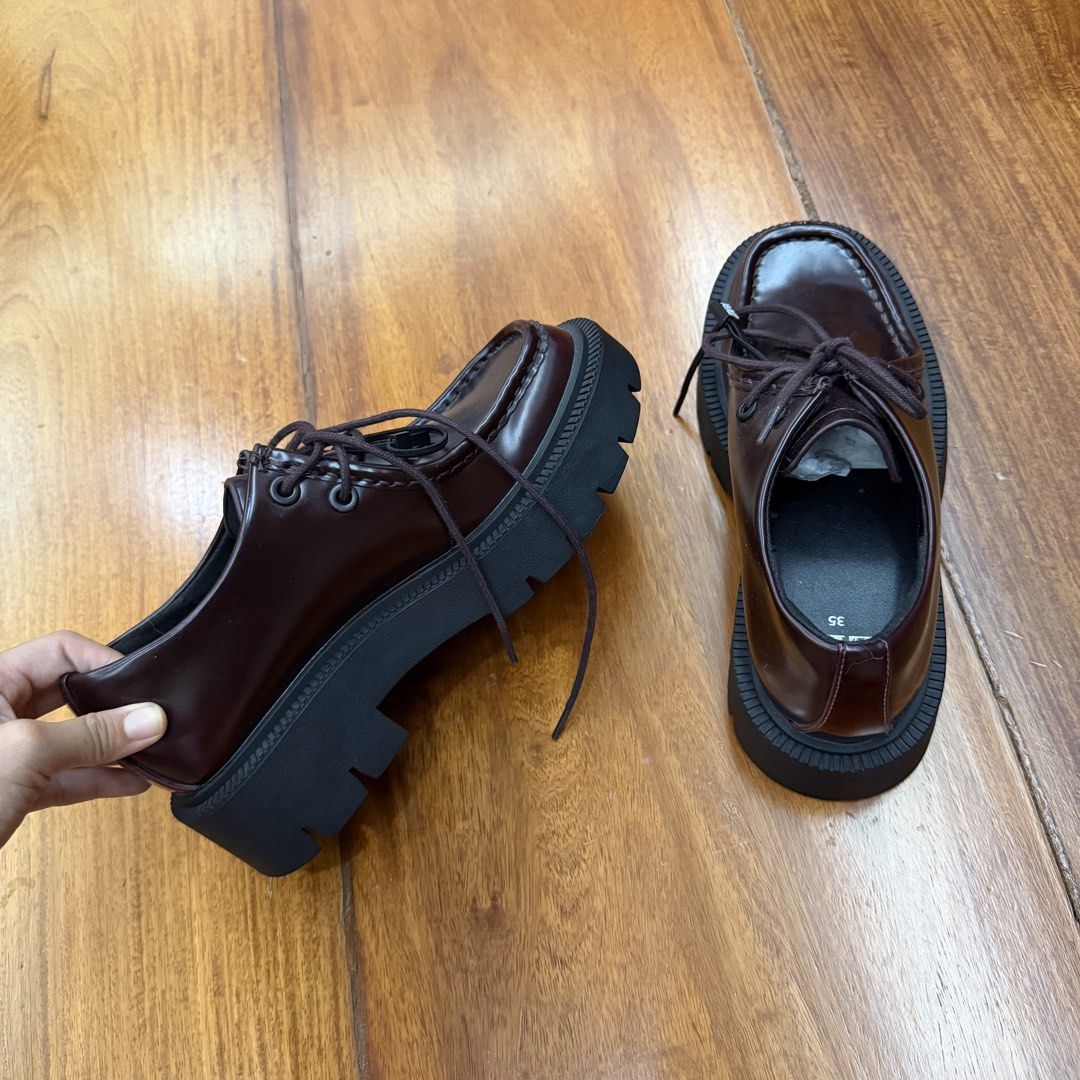 Zara Loafers (Category: Loafers) located in Muntinlupa City. Submitted by myrandomthingz (Listing ID 1468921289, Image 3). Description: .